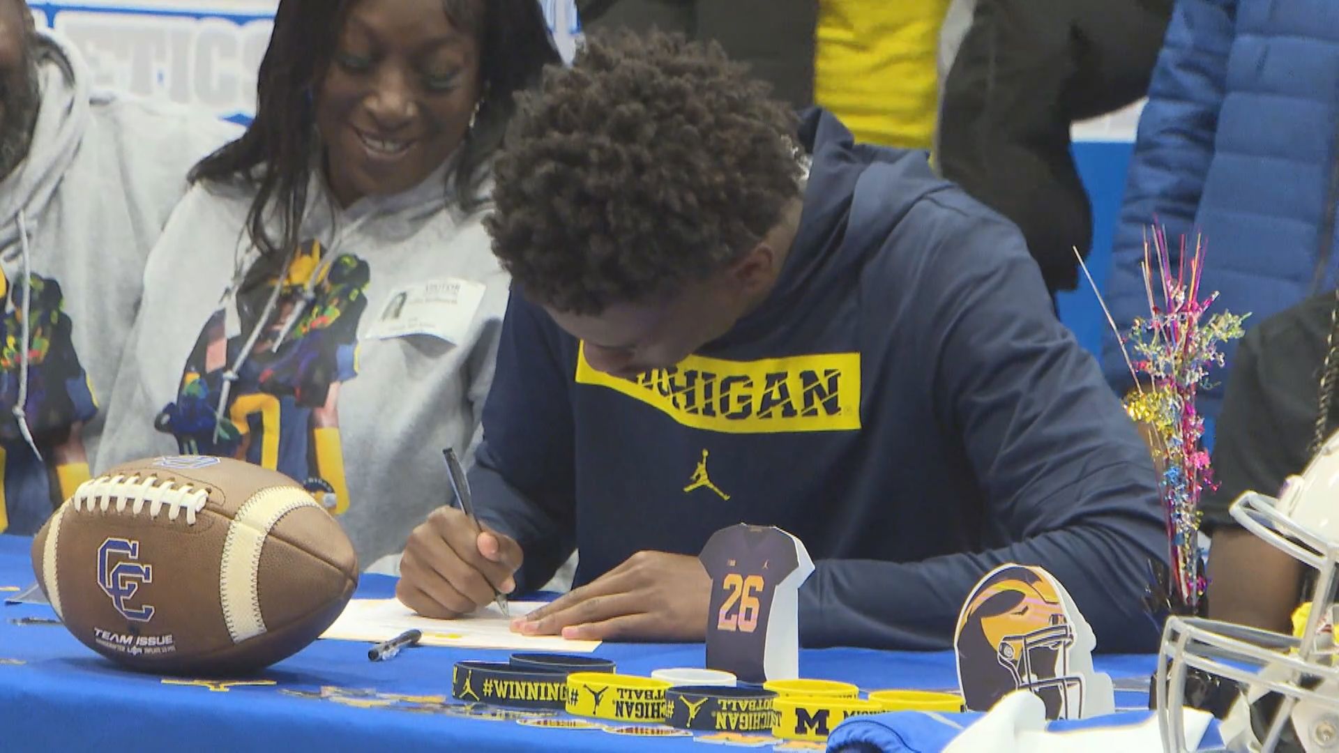 Connally star Jamarion Vincent flips from Baylor to Michigan | kcentv.com