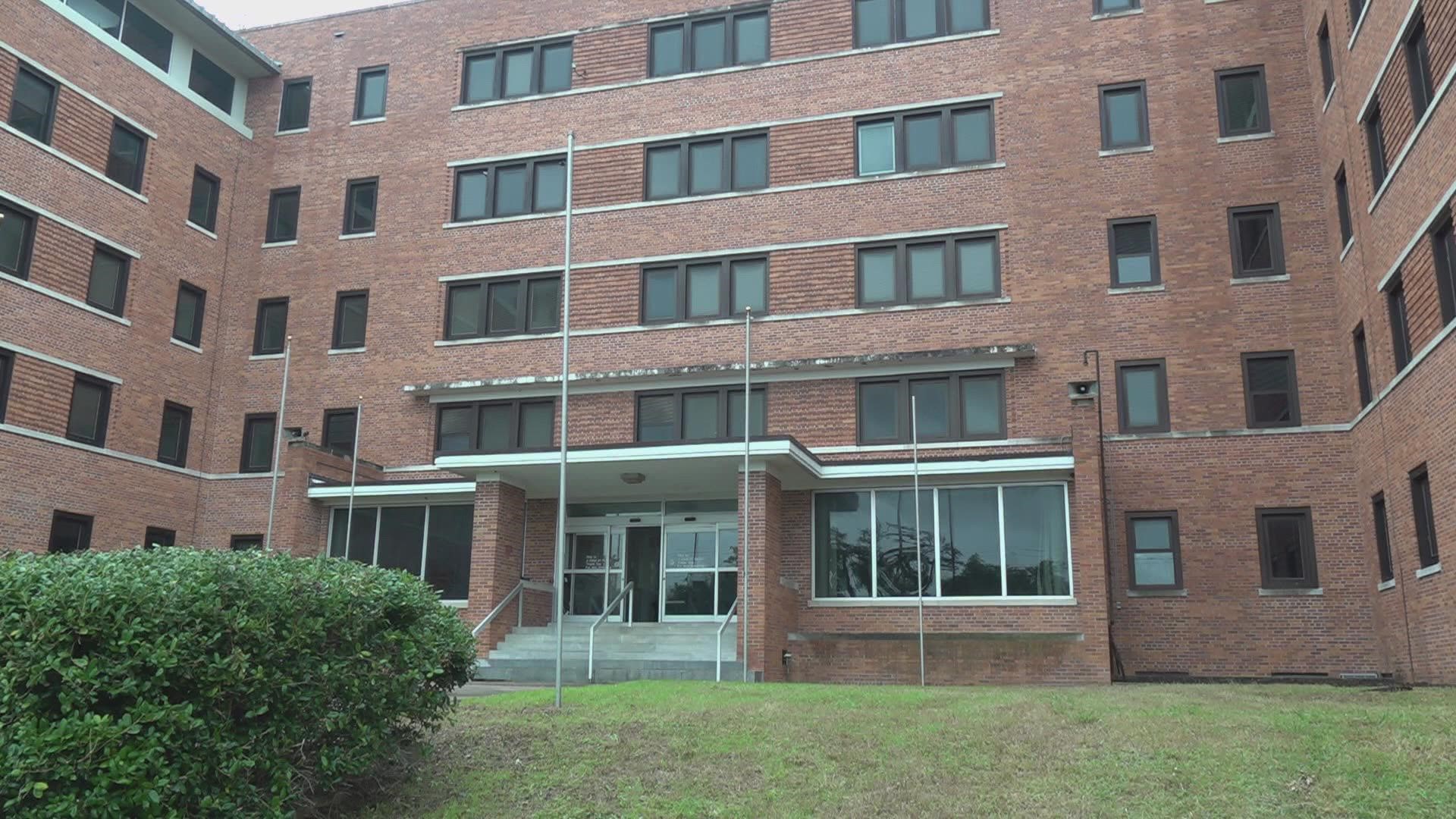Hear from 6 News Reporter Adriana Alexander about the revamping of a closed Veterans Hospital.