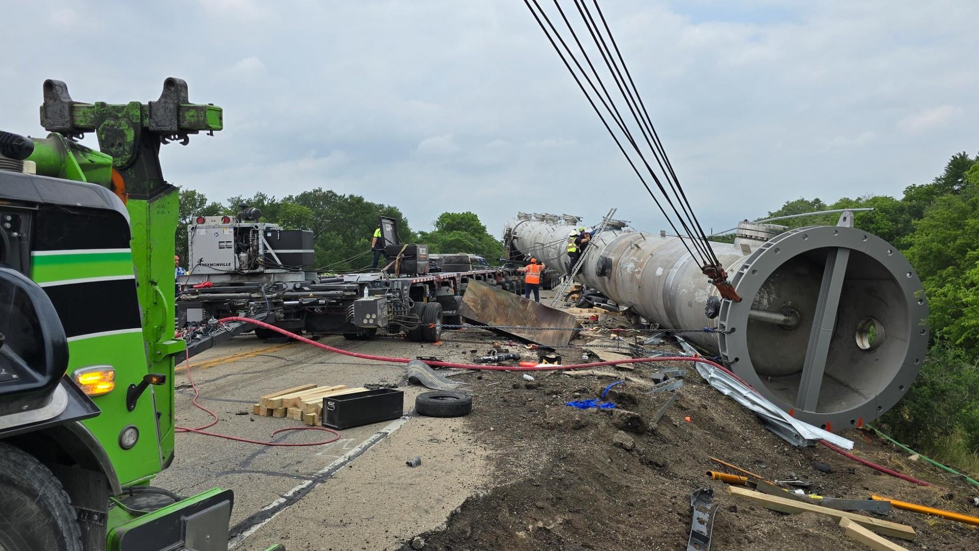 Temple, TX | 2 dead after oversized load falls off truck on SH-36 ...