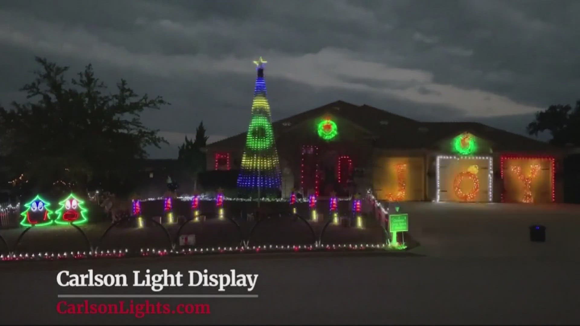 Some naughty visitors are forcing a Harker Heights family to make a hard decision about their Christmas light display.