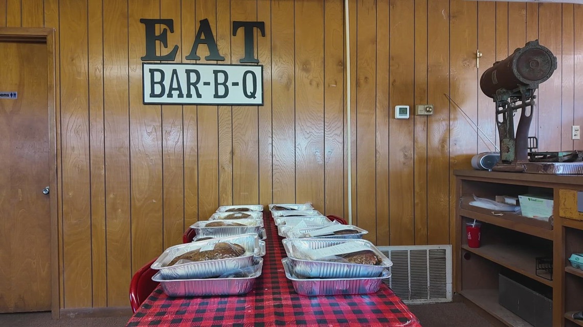 Temple BBQ joint feeds 21 families for Thanksgiving - kcentv.com