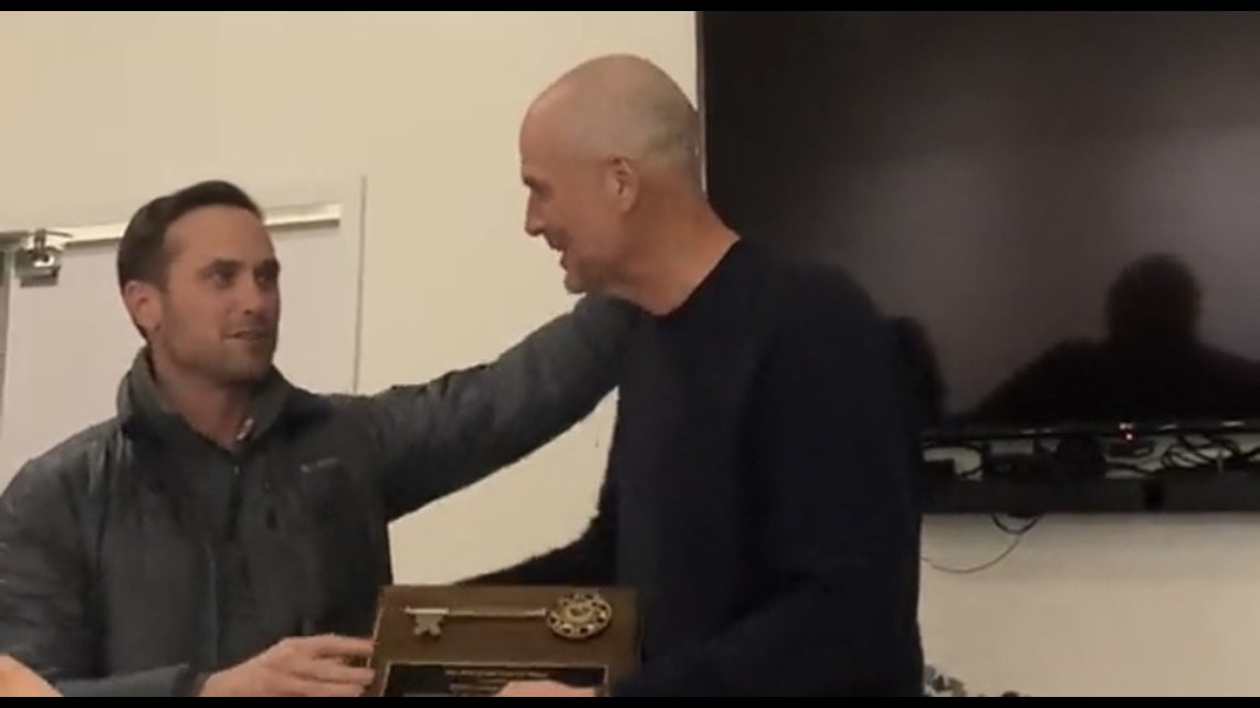 ESPN Talent Jay Bilas presented keys to the City of Waco - Vimarsana News