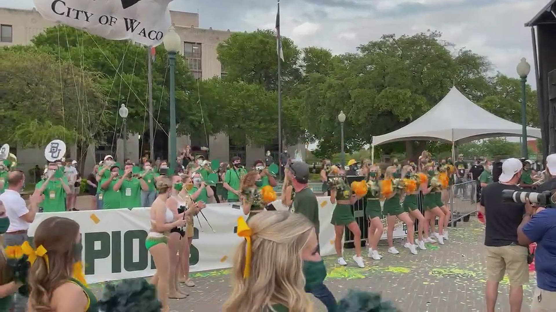 The Baylor cheerleaders got the crowd in spirit ahead of the Baylor Bears parade that happened in Downtown Waco Tuesday, April 13.
Credit: Lyndie Miller