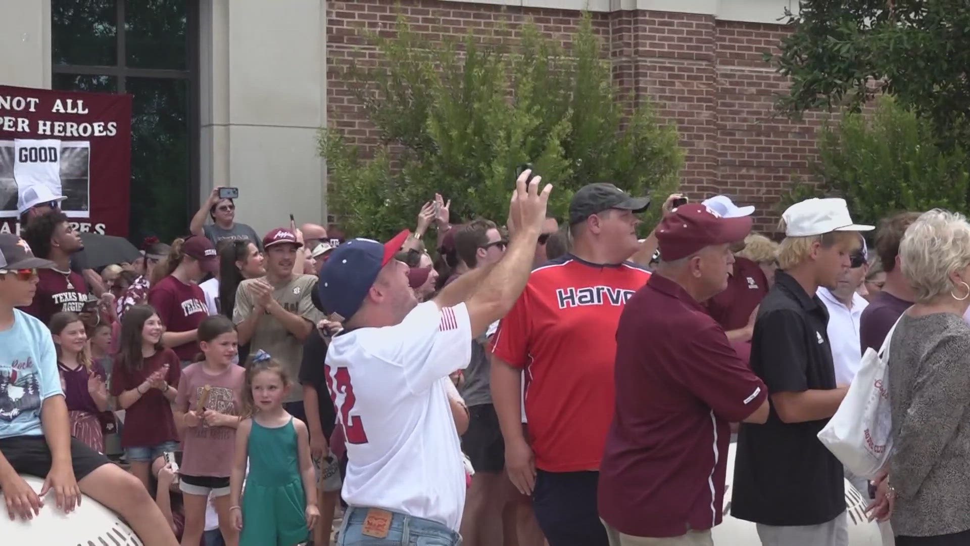 After falling to Tennessee in the College World Series final, Aggie Baseball returned home to a warm welcome from fans.