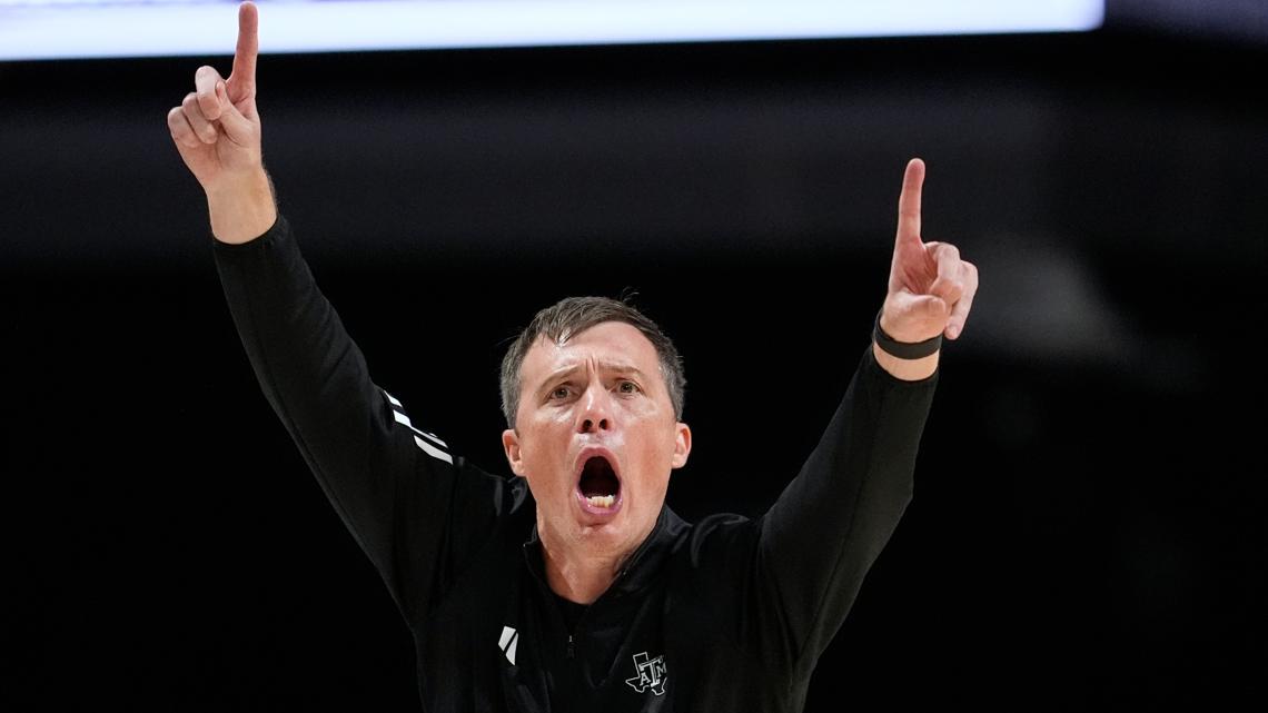 Texas A&M holds off Ole Miss 80-77