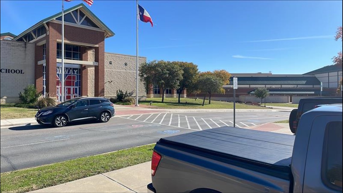 Midway High School gets fake active shooter call - Vimarsana News
