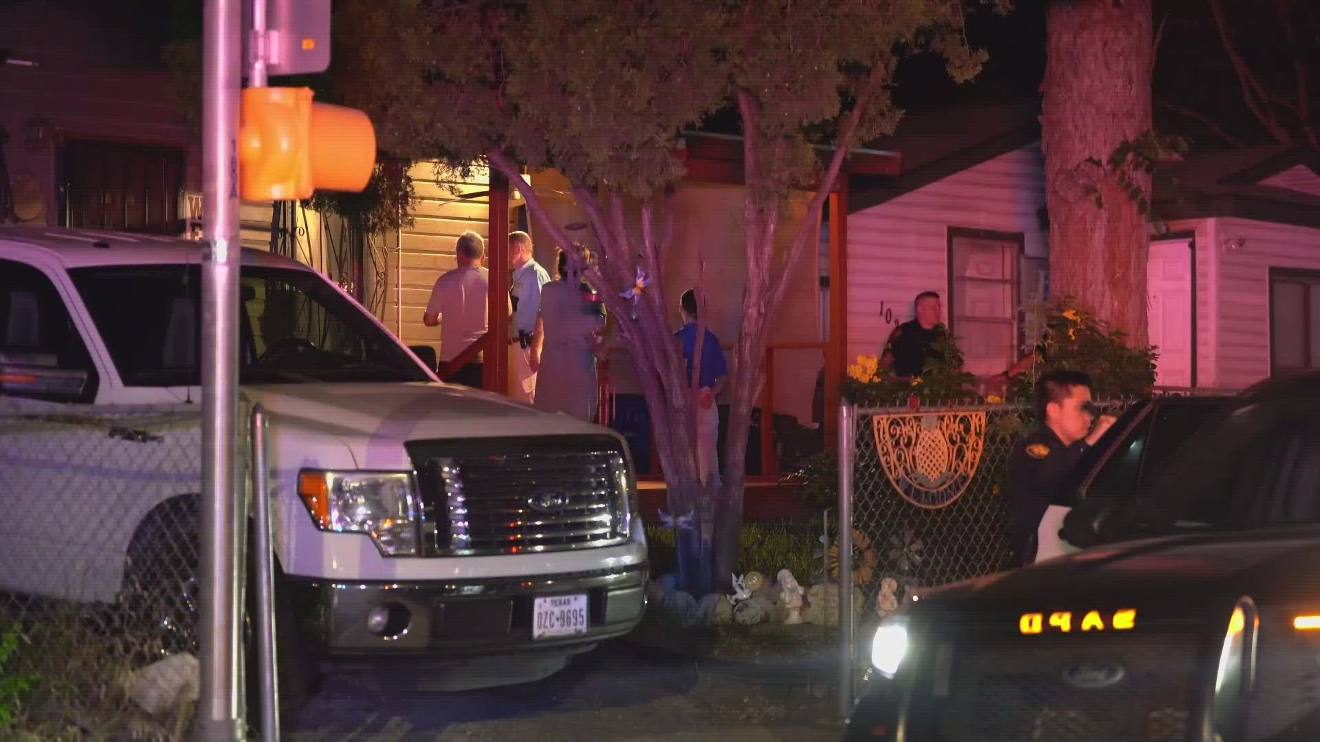 Man standing outside home shot in the head in drive-by on the south ...