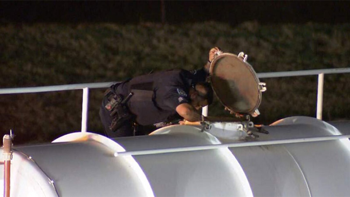 Migrants discovered in tanker truck on I-35 southwest of San Antonio, BCSO says - Vimarsana News