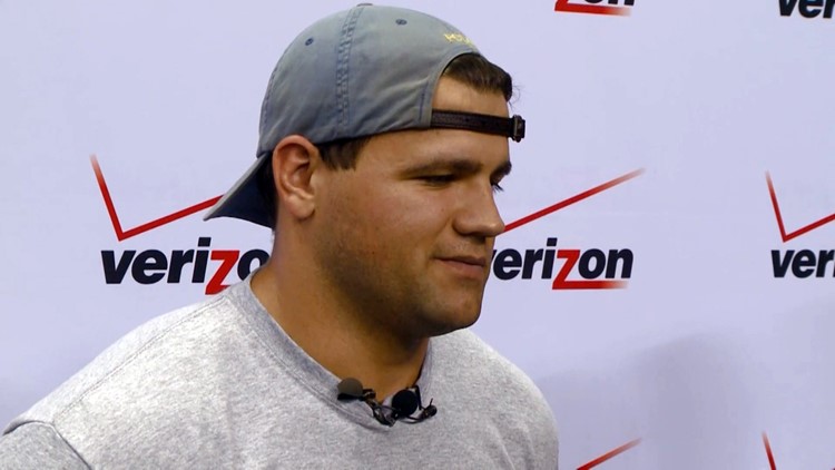 Former Razorback Peyton Hillis off the ventilator and recovering, family says