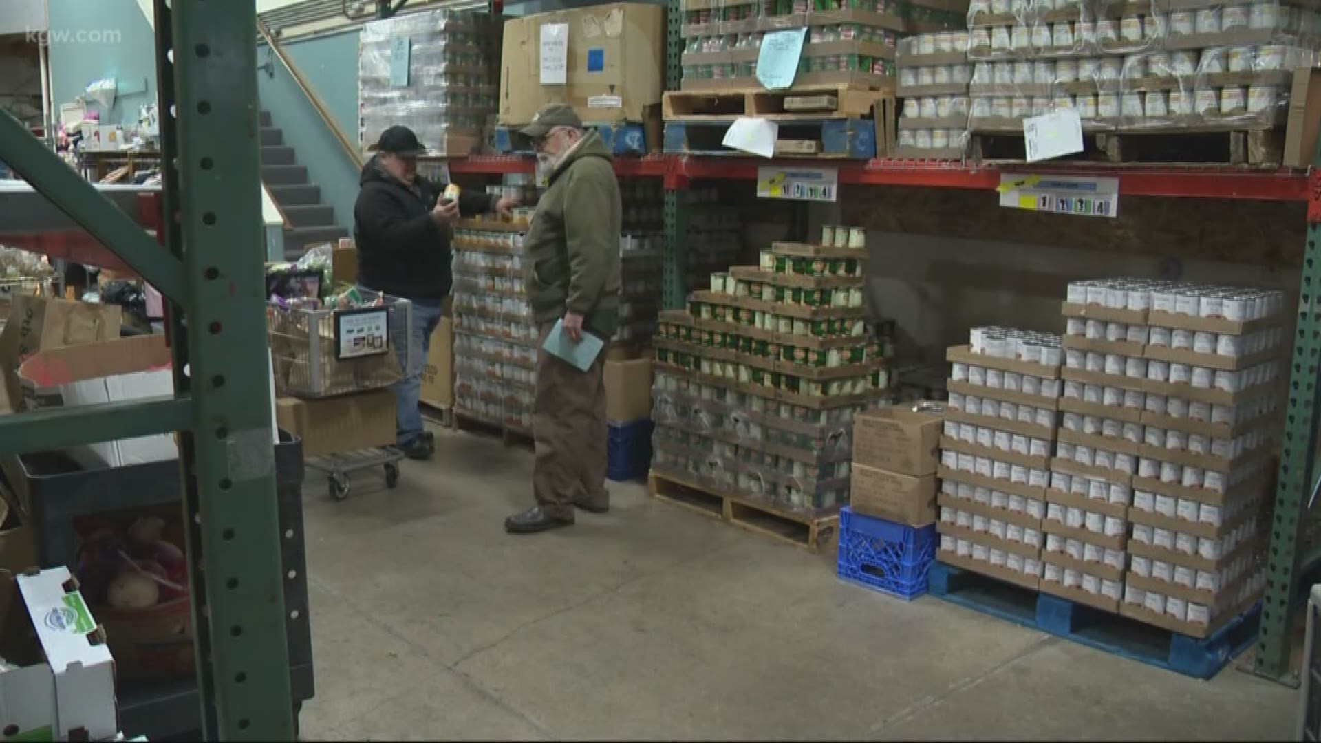 The Oregon Food Bank wants to take on more thing off your plate during the coronavirus pandemic. KGW's Jon Goodwin explains.