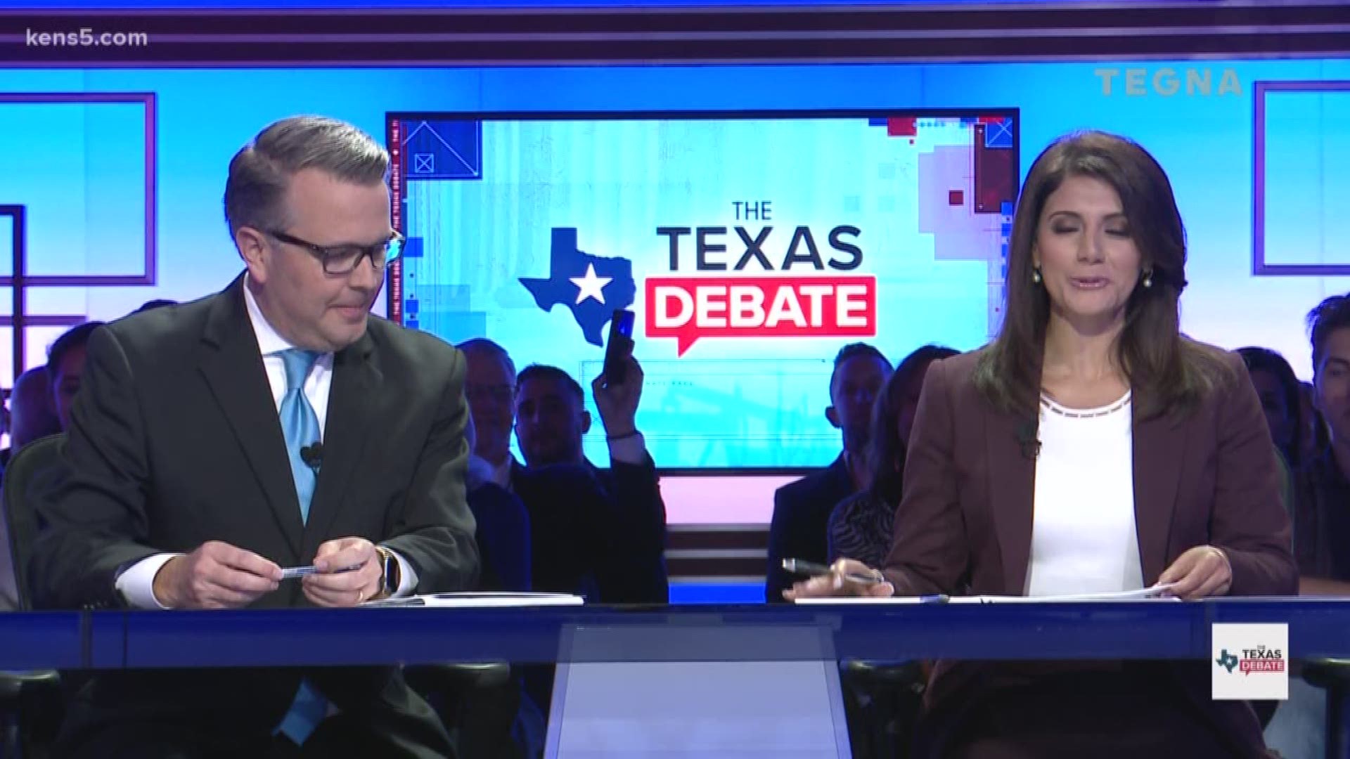 Republican Senator Ted Cruz and Democratic candidate Beto O'Rourke are welcomed to the studio for the Texas Debate.