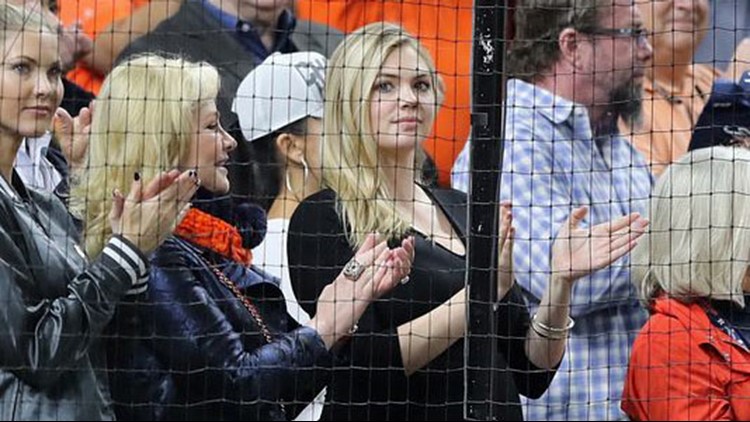 Kate Upton rips umpires over fan interference call that cost Astros a home run