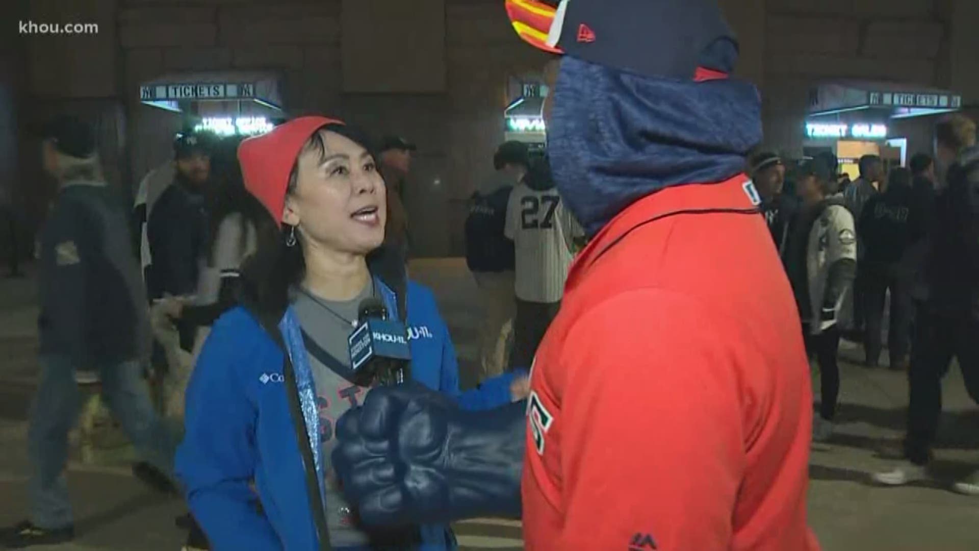 KHOU 11's Larry Seward found anchor Shern-Min Chow before the Astros took on the Yankees Thursday night in Game 4 of the ALCS.