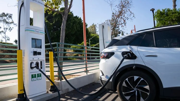 Texas plans to place charging stations for electric cars every 50 miles on most interstates