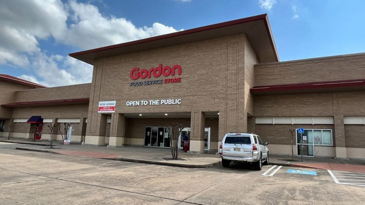 This grocery store chain is expanding to Texas with 6 new stores