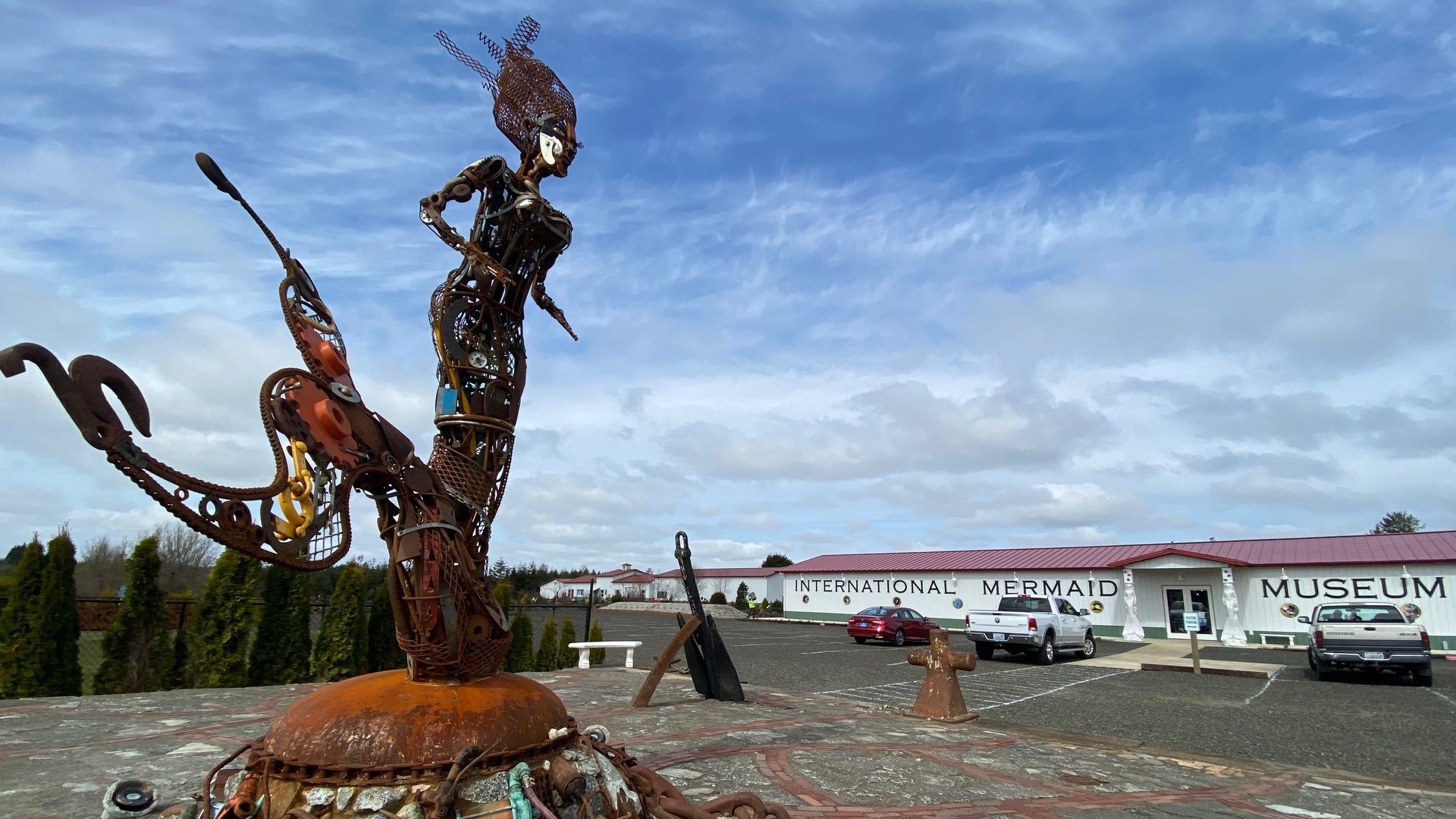 New attraction lures visitors with mermaid mythology and ocean ecology. #k5evening