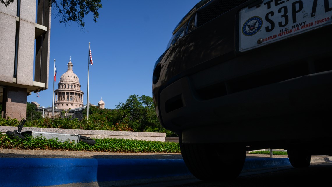 Here's how parking for disabled Texans works today - Vimarsana News