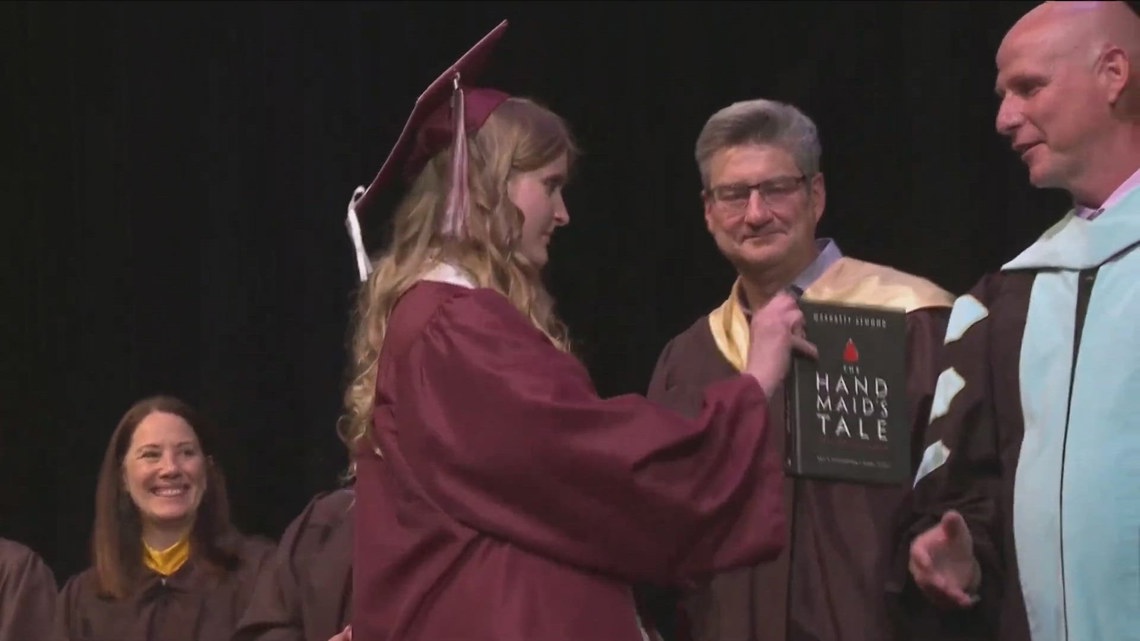'Under his eye': Student hands superintendent banned book at graduation - Vimarsana News