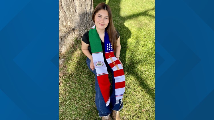 Colorado teen flouts school policy, wears Mexican and US flag sash to graduation