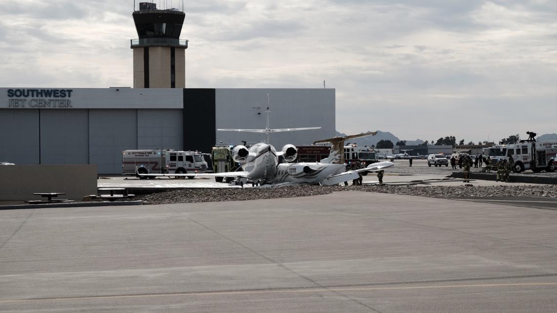 1 dead after jet from Austin crashes into another jet at Arizona airport
