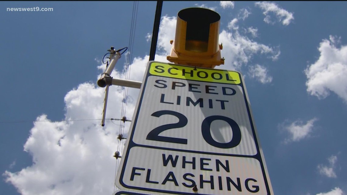 Crews to test school zone warning lights throughout Killeen