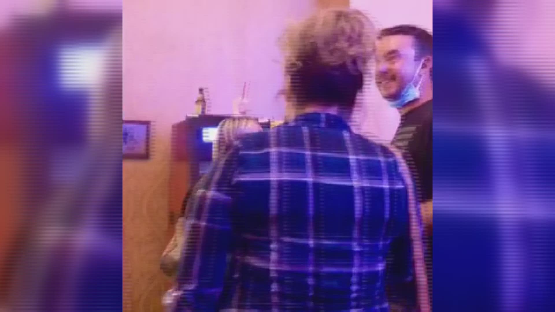 Video shows patrons wearing masks and others not