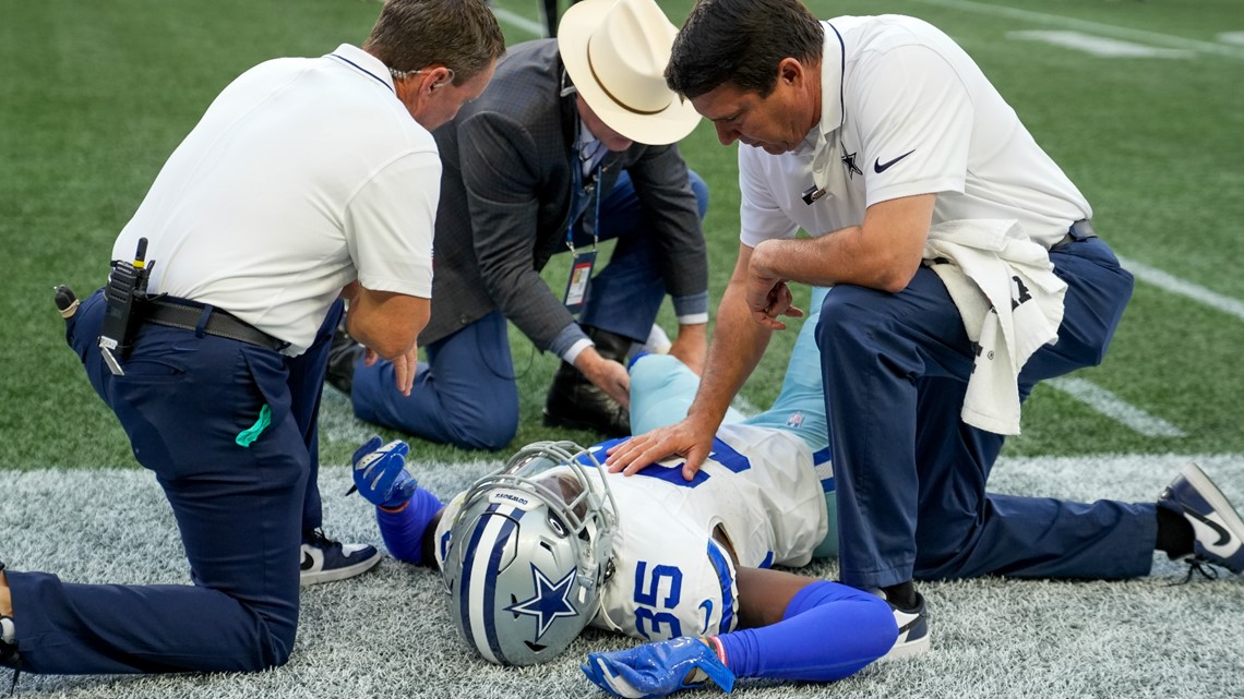 DeMarvion Overshown Injures Knee During Cowboys Game | Kcentv.com