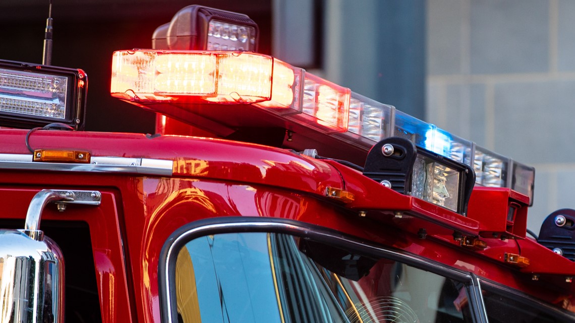 Abbott volunteer firefighter dies on I-35 - Vimarsana News