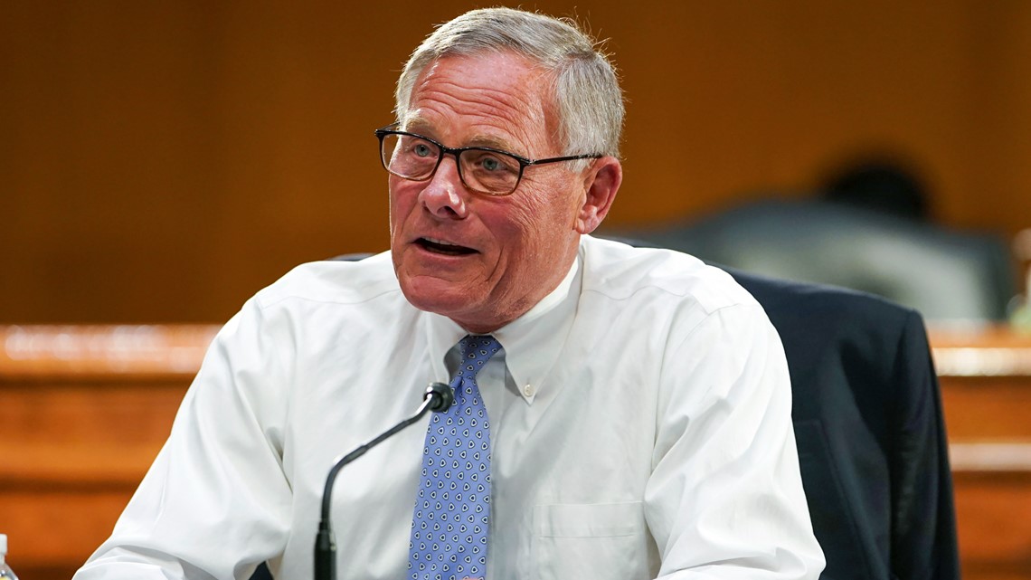Burr investigated again for pandemic stock sales - Vimarsana News