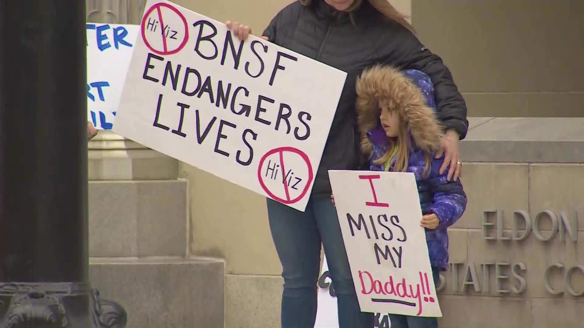 A federal judge in Fort Worth is expected to make a decision before Tuesday night on whether or not to block the threatened strike by two BNSF Railway unions.