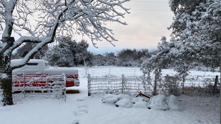 New Year S Snowfall Your Pictures From Across North Texas Kcentv Com