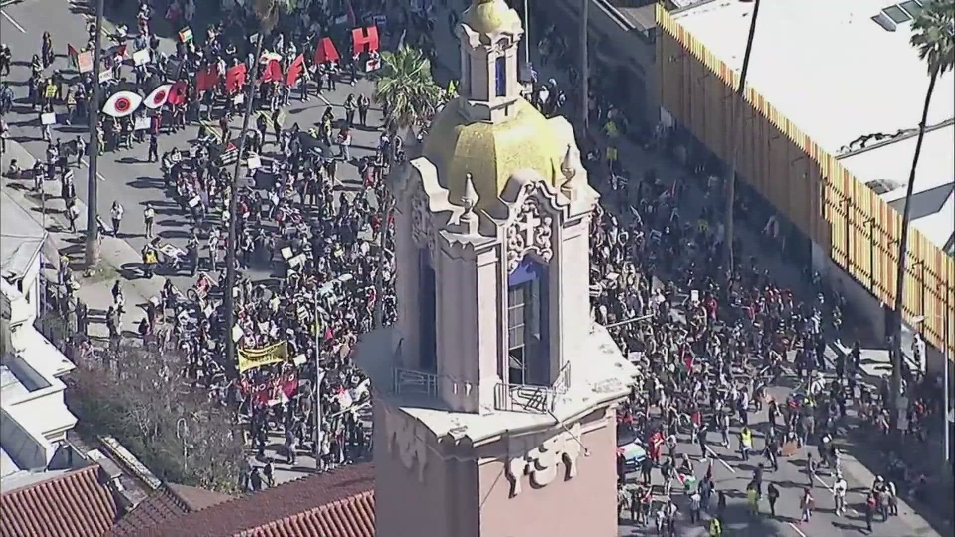 There were demonstrators surrounding the ceremony protesting the war.