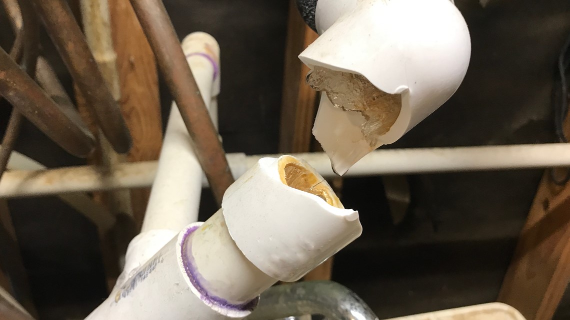 Texas freeze and burst pipes: 3 contractor scams to be aware of - Vimarsana News