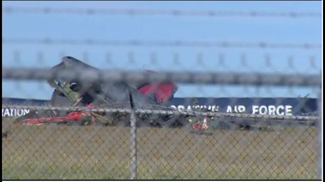 Video: Two planes crash at Dallas air show - Vimarsana News