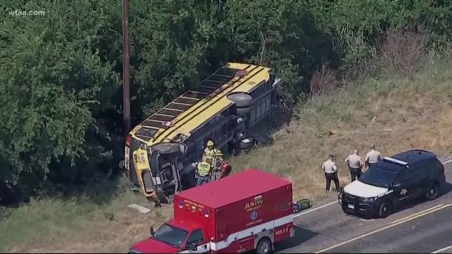 7 children hurt in school bus crash