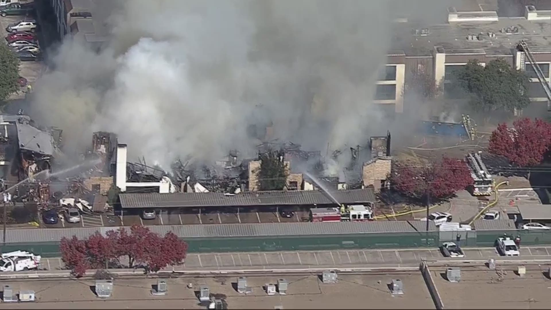 60 displaced, firefighters rescued during 4alarm blaze at Dallas